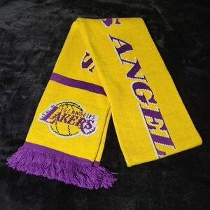 Los Angeles Lakers▪︎Gold Quality Knit Scarf w/purple fringe 💜💛🏀🔥🔥🔥